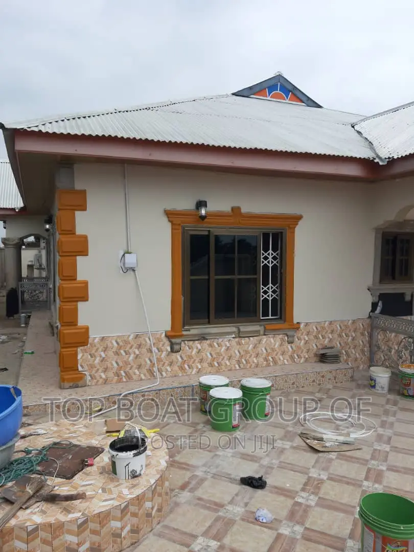 Furnished 5bdrm House in Top Boat Estate, Kumasi Metropolitan for sale