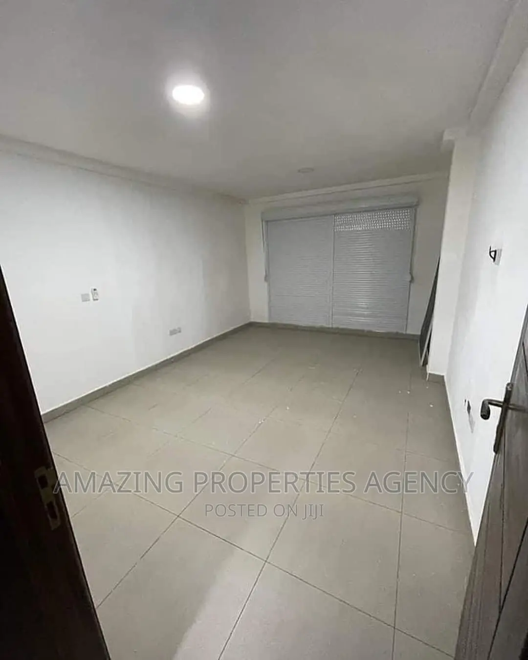 Furnished 4bdrm House in 4 Bedroom House With, Labone for sale