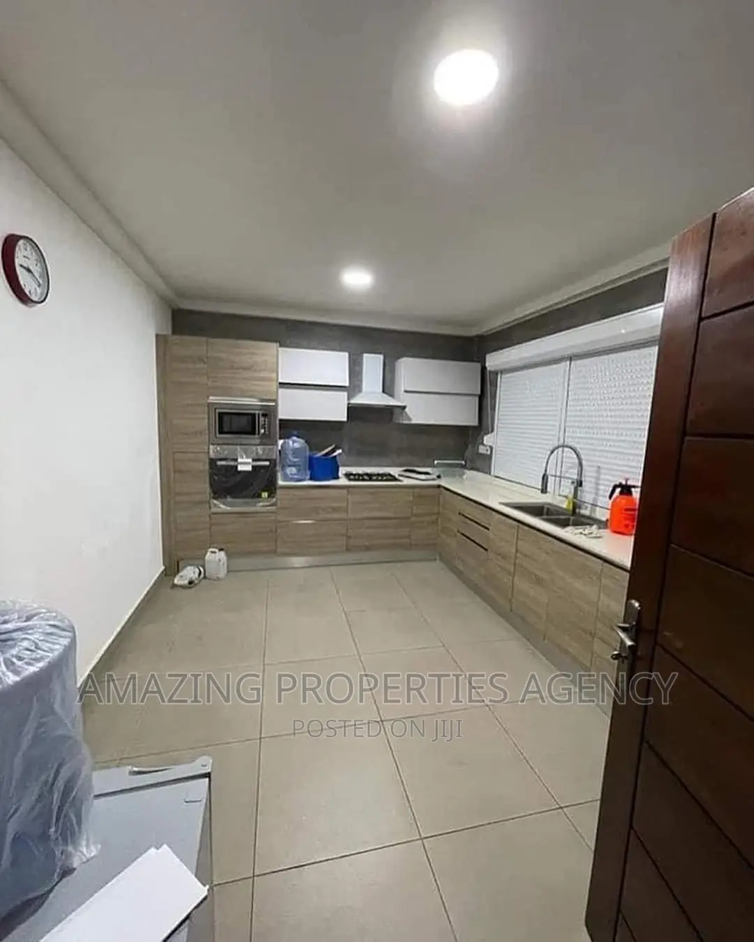 Furnished 4bdrm House in 4 Bedroom House With, Labone for sale