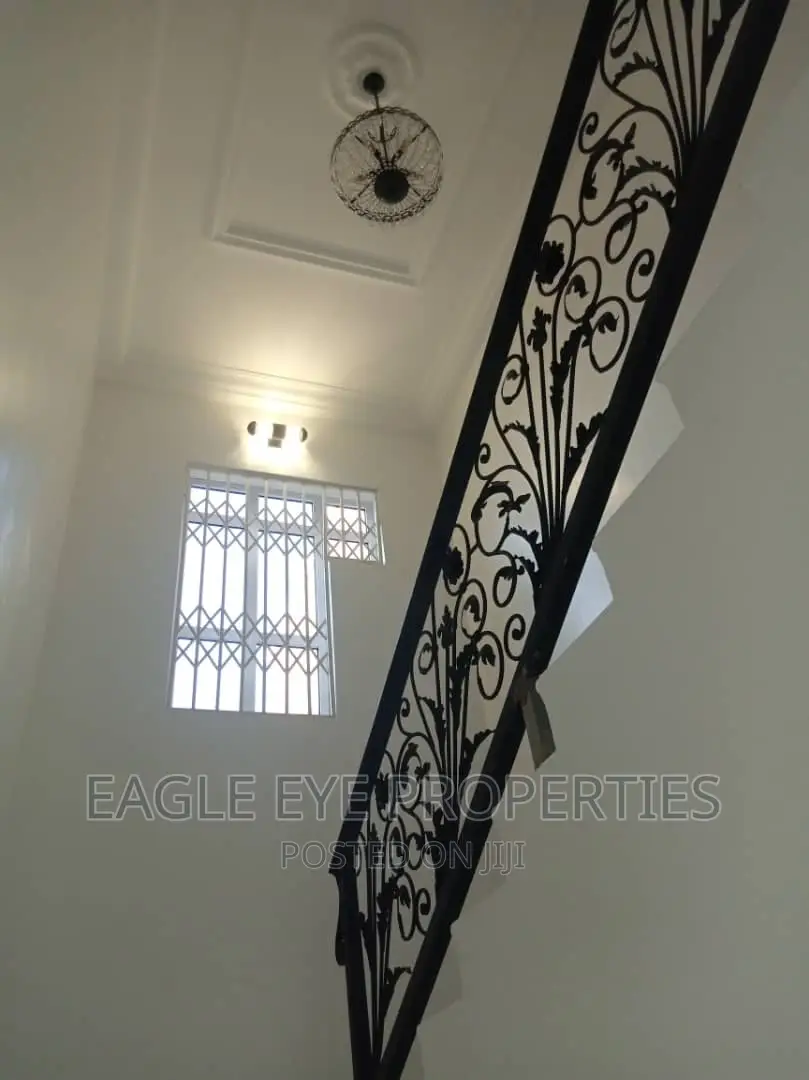 4bdrm House in Achimota for sale