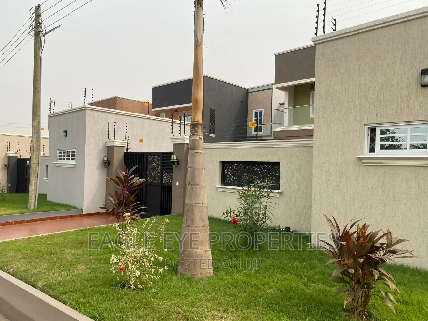 4bdrm House in Achimota for sale