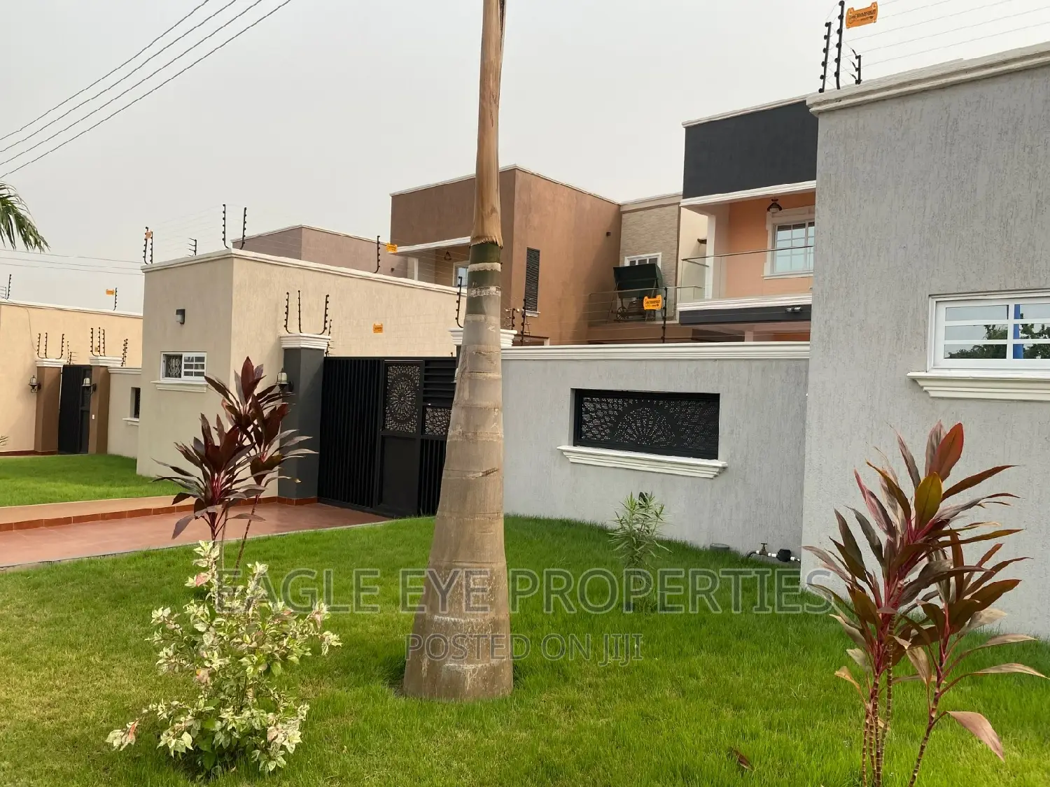4bdrm House in Achimota for sale