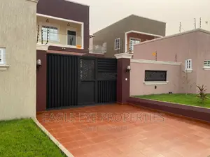 4bdrm House in Achimota for sale