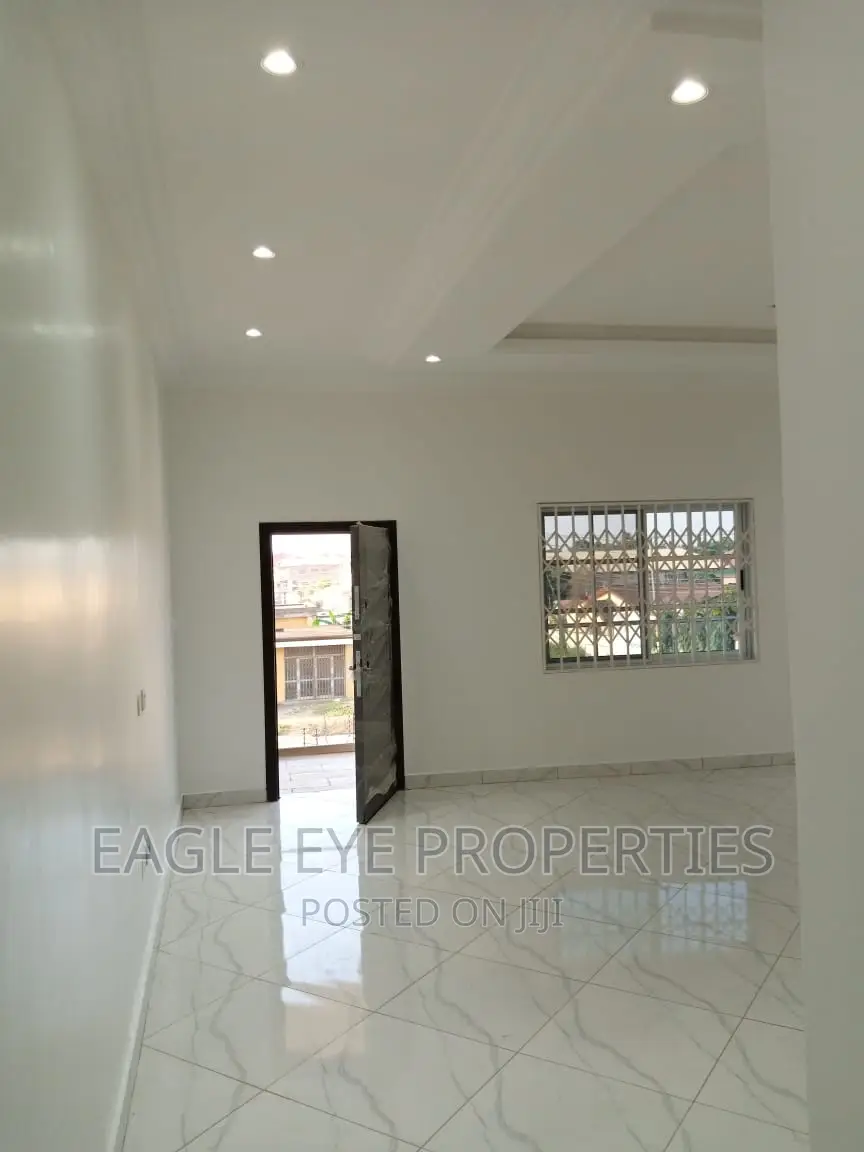 4bdrm House in Achimota for sale