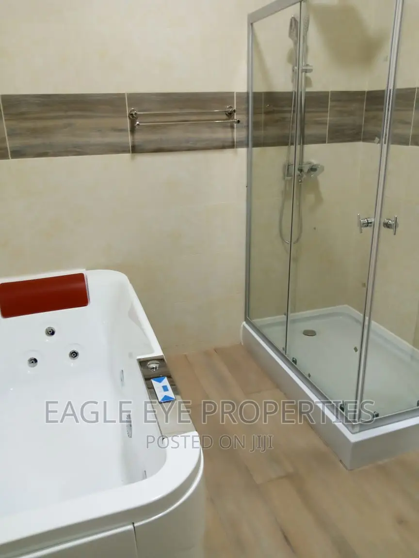 4bdrm House in Achimota for sale