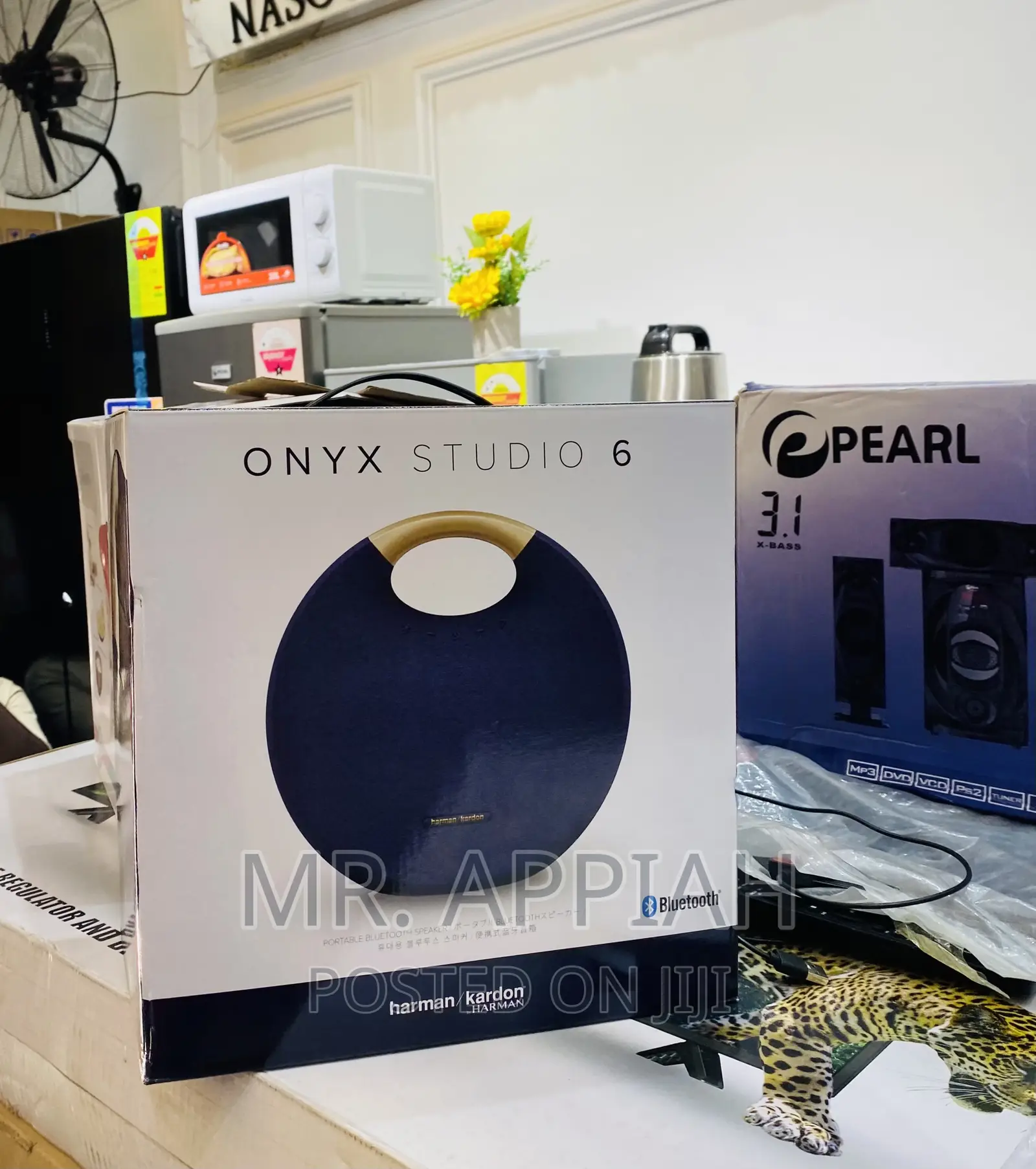 Brand New Onyx Studio 6 Rechargeable Speaker,Black.