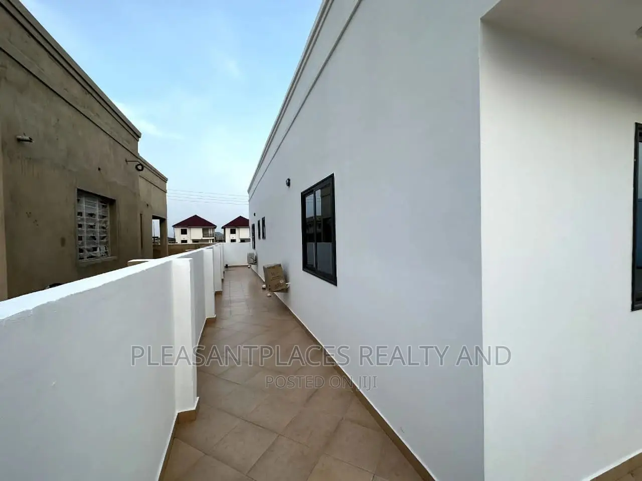 3bdrm House in Pleasantplaces, East Legon for sale