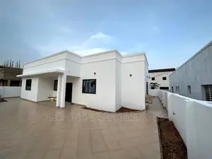 3bdrm House in Pleasantplaces, East Legon for sale
