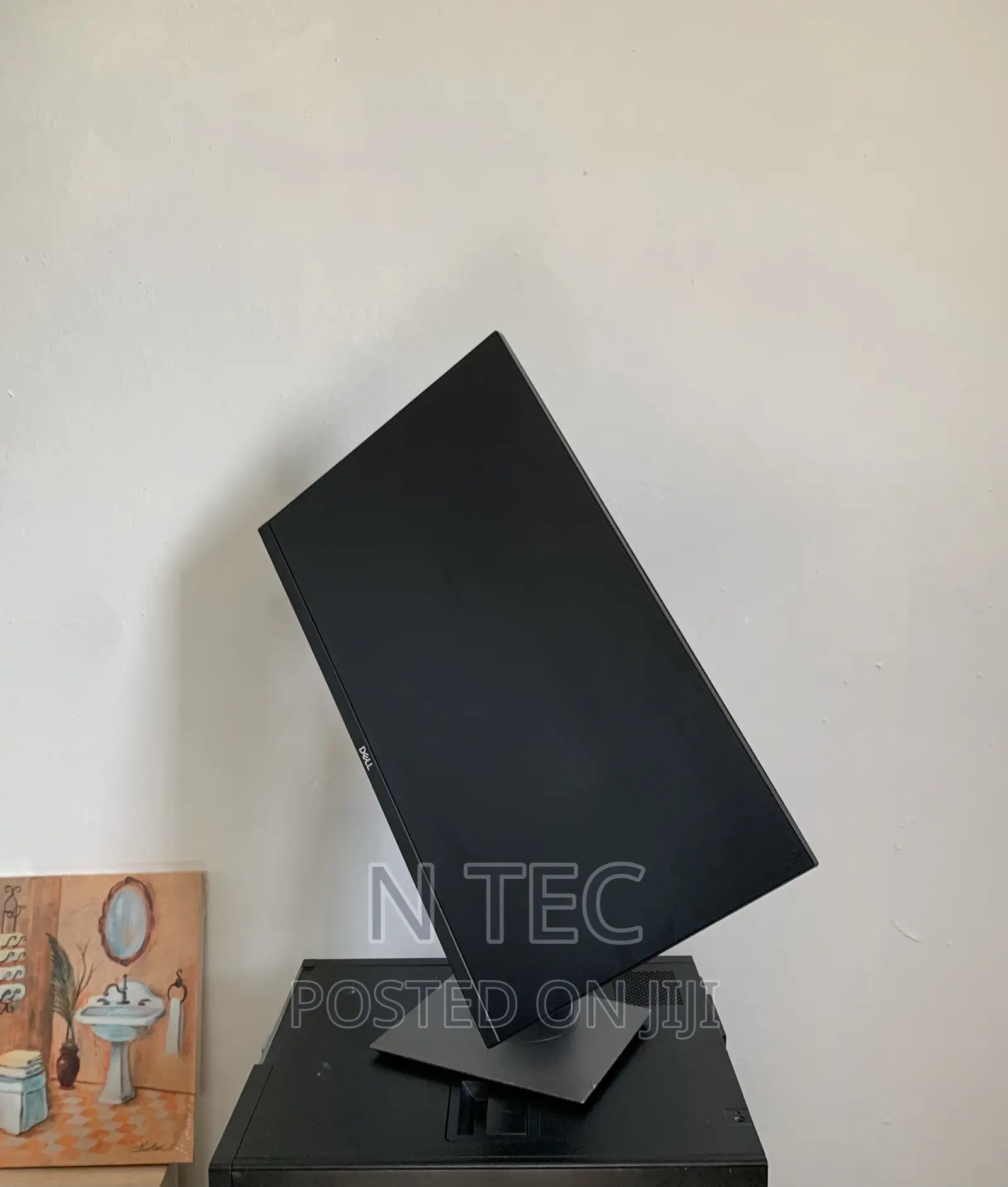 22 Inches Edgeless Dell Monitor.