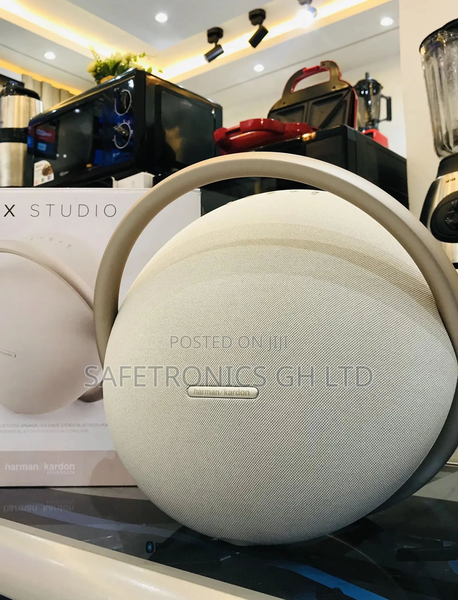 Harman Kardon Gold Bluetooth Wireless Electric Onyx Studio 8