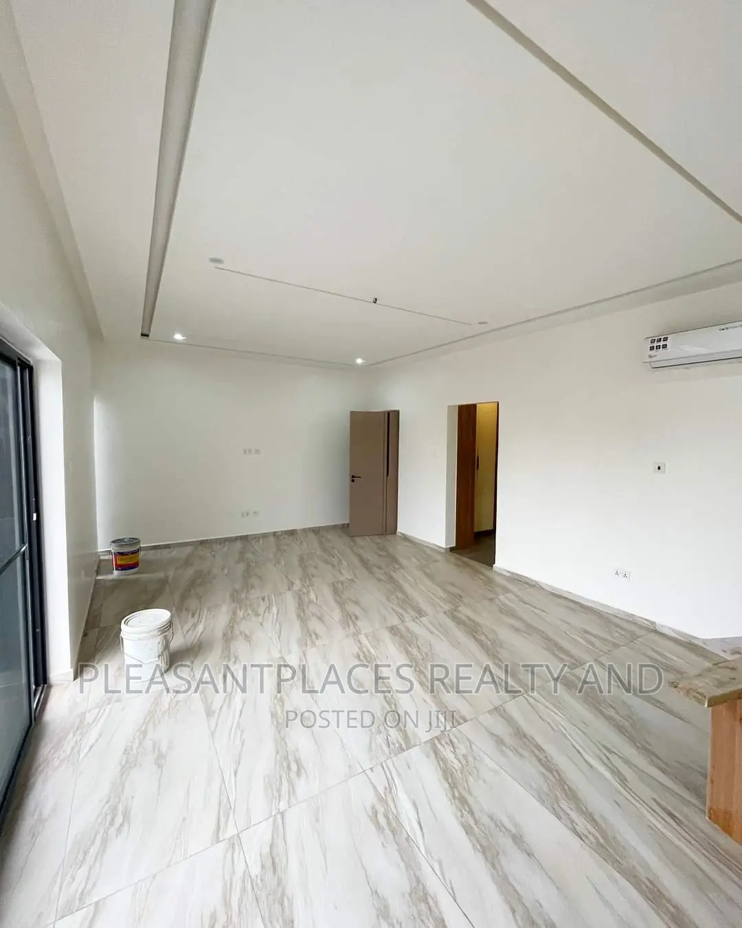 4bdrm Duplex in Pleasantplaces, Adjiriganor for rent