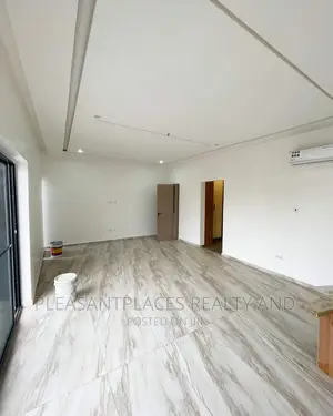 4bdrm Duplex in Pleasantplaces, Adjiriganor for rent