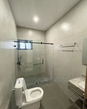 4bdrm Duplex in Pleasantplaces, Adjiriganor for rent