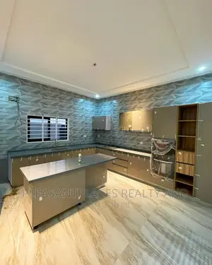 4bdrm Duplex in Pleasantplaces, Adjiriganor for rent