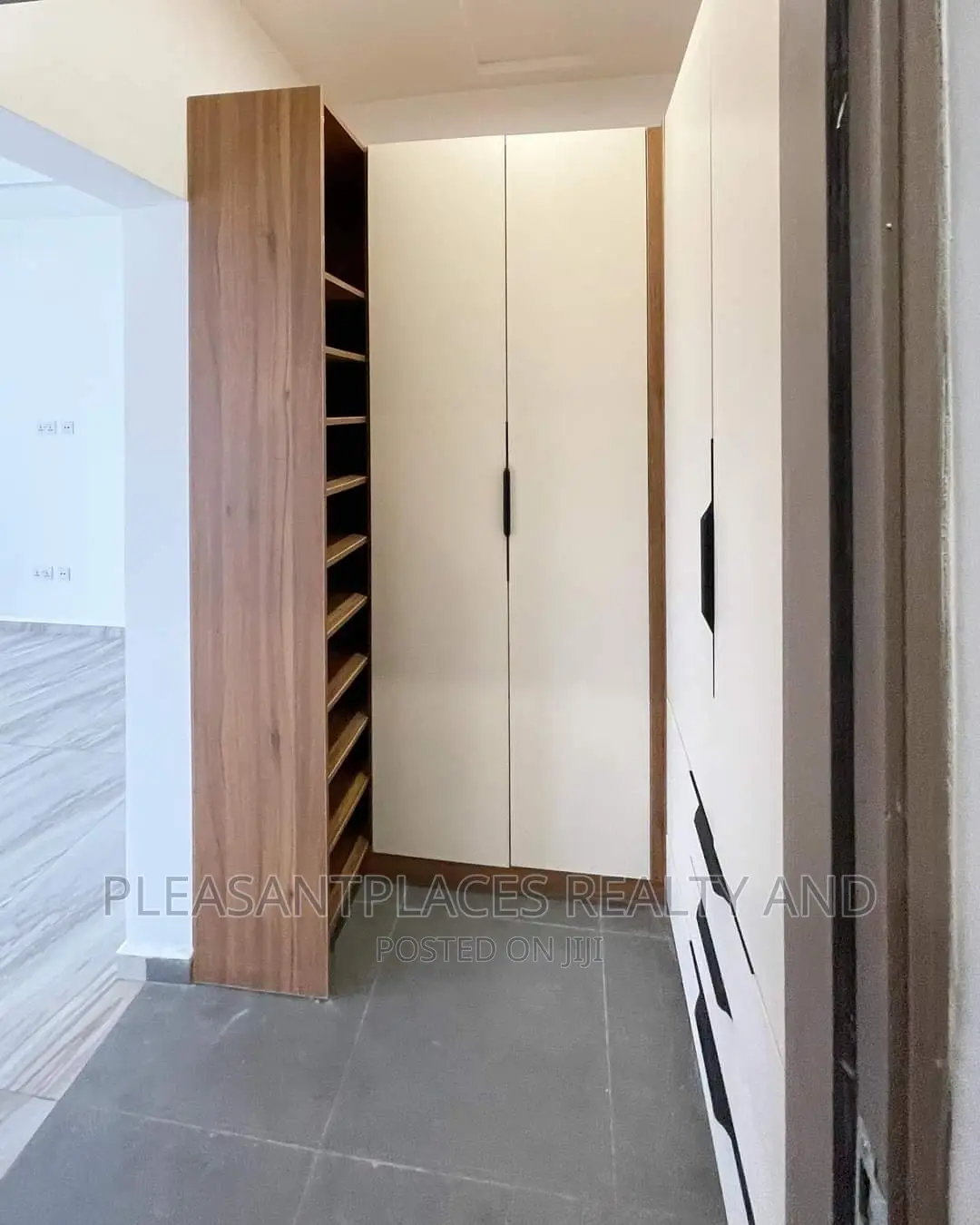 4bdrm Duplex in Pleasantplaces, Adjiriganor for rent