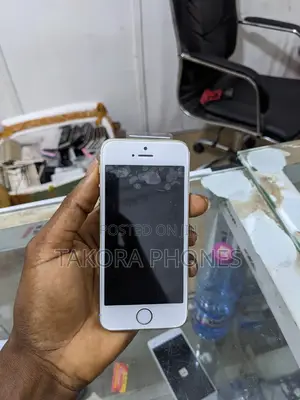 Apple iPhone 5s 16 GB Gold