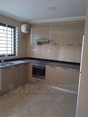 5bdrm House in E A Properties, Ghana Flag for sale