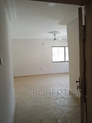 5bdrm House in E A Properties, Ghana Flag for sale