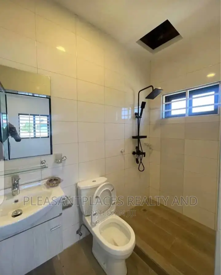 4bdrm Duplex in Pleasantplaces, Spintex for sale