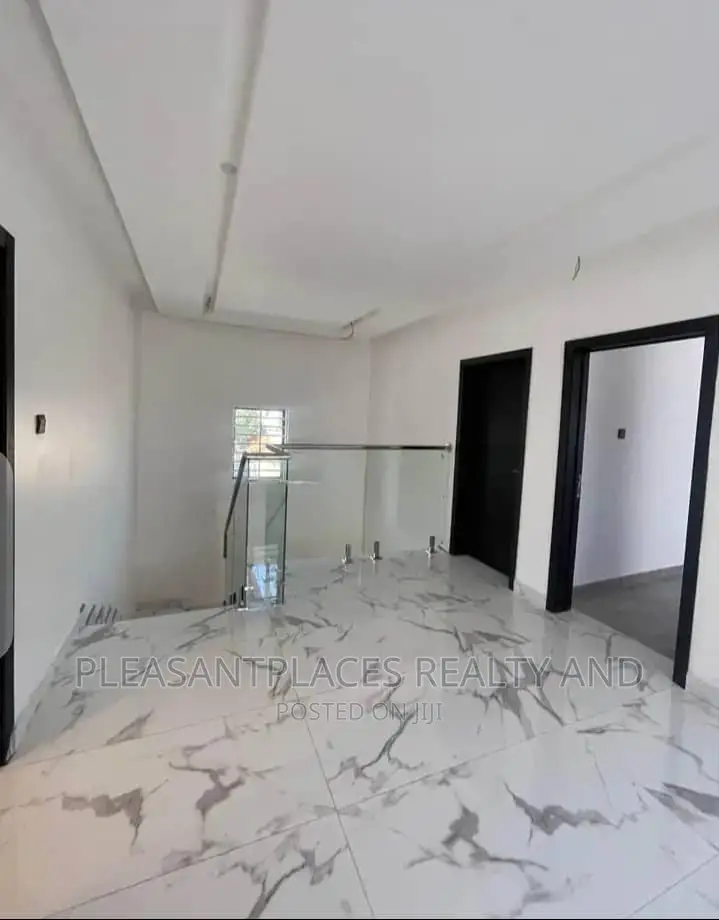 4bdrm Duplex in Pleasantplaces, Spintex for sale