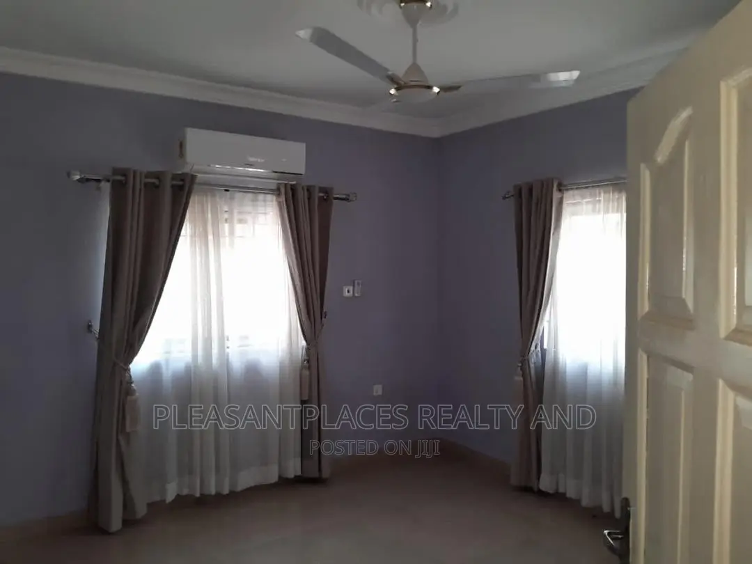 4bdrm Apartment in Pleasantplaces, Lake Side Estate for rent