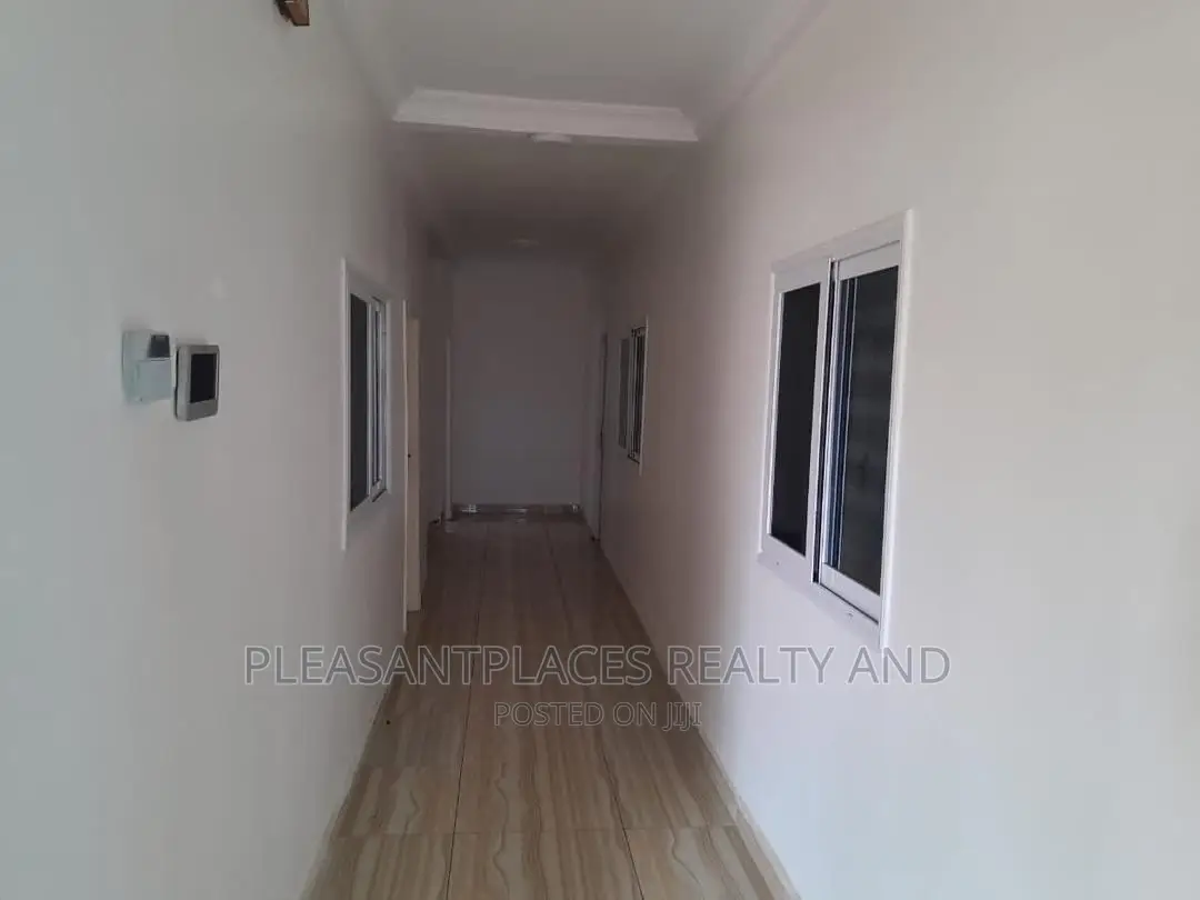 4bdrm Apartment in Pleasantplaces, Lake Side Estate for rent