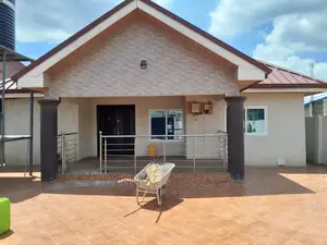 4bdrm Apartment in Pleasantplaces, Lake Side Estate for rent