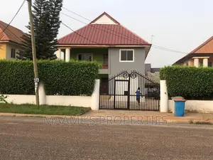 5bdrm Duplex in Oyarifa for sale