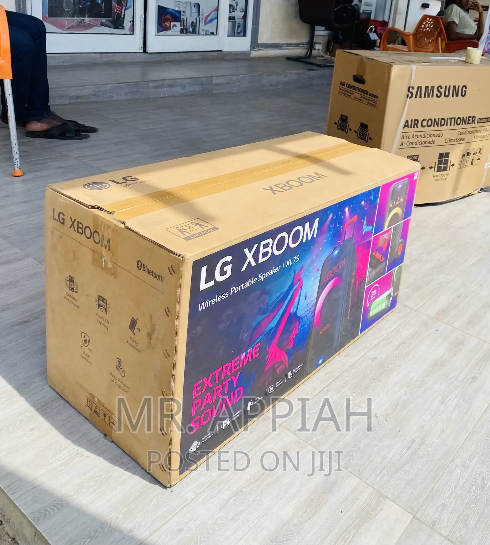 LG XL7S Portable Bluetooth Speaker(Black).