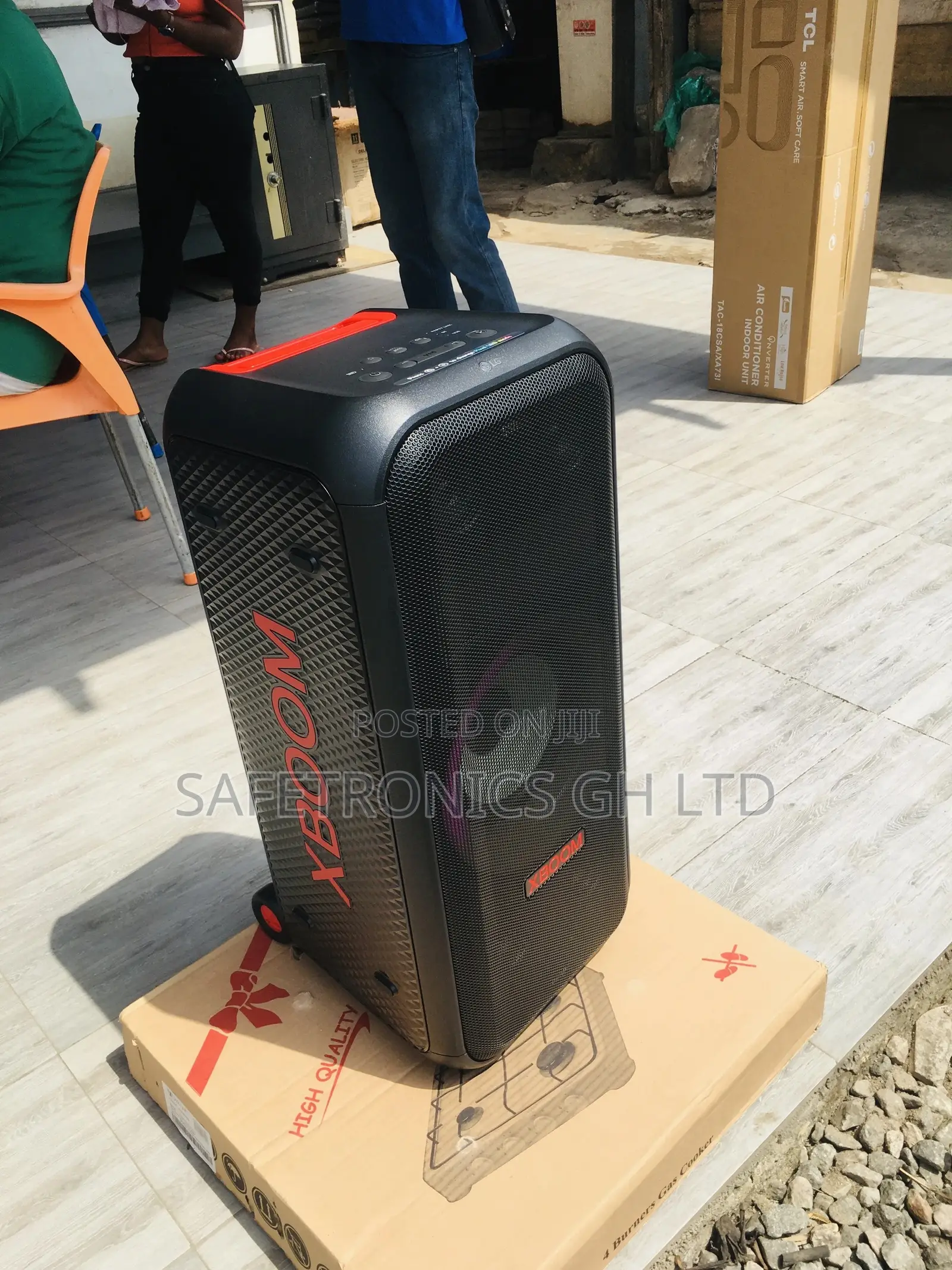 Black Essential Electric LG Bluetooth Speaker XL7S