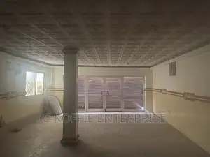 Warehouse With Shop 350sq + Office at Accra Close to Road