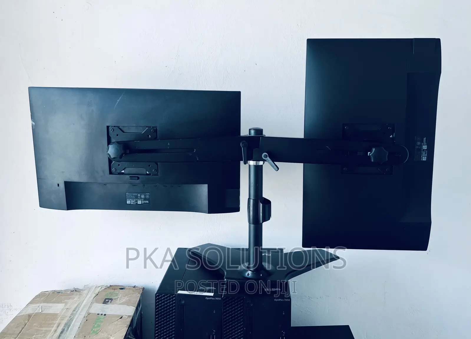 Dual 23 Inches Edgeless Monitor