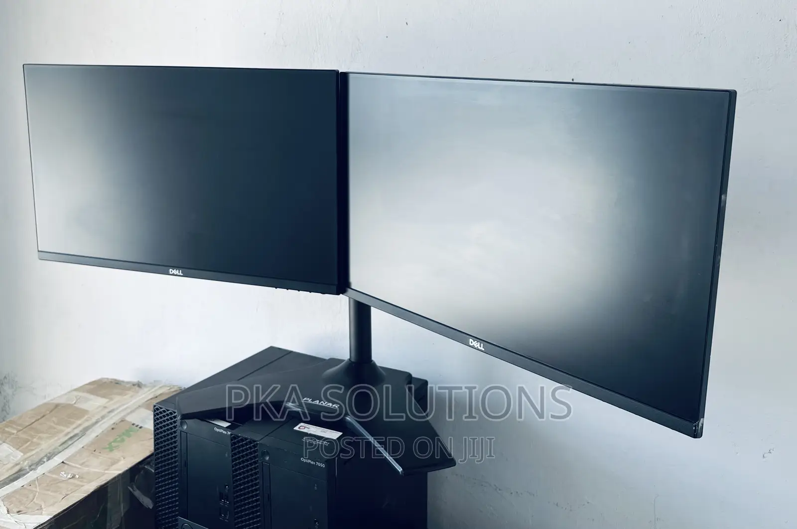 Dell 23 Inches Edgeless Monitor on Dual Stand.