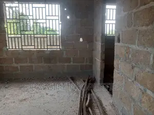 6bdrm House in Adumakase-Kese, Kumasi Metropolitan for sale