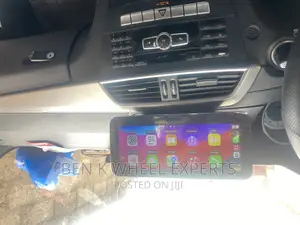 Mercedes Benz C300 Android Carplay Screen
