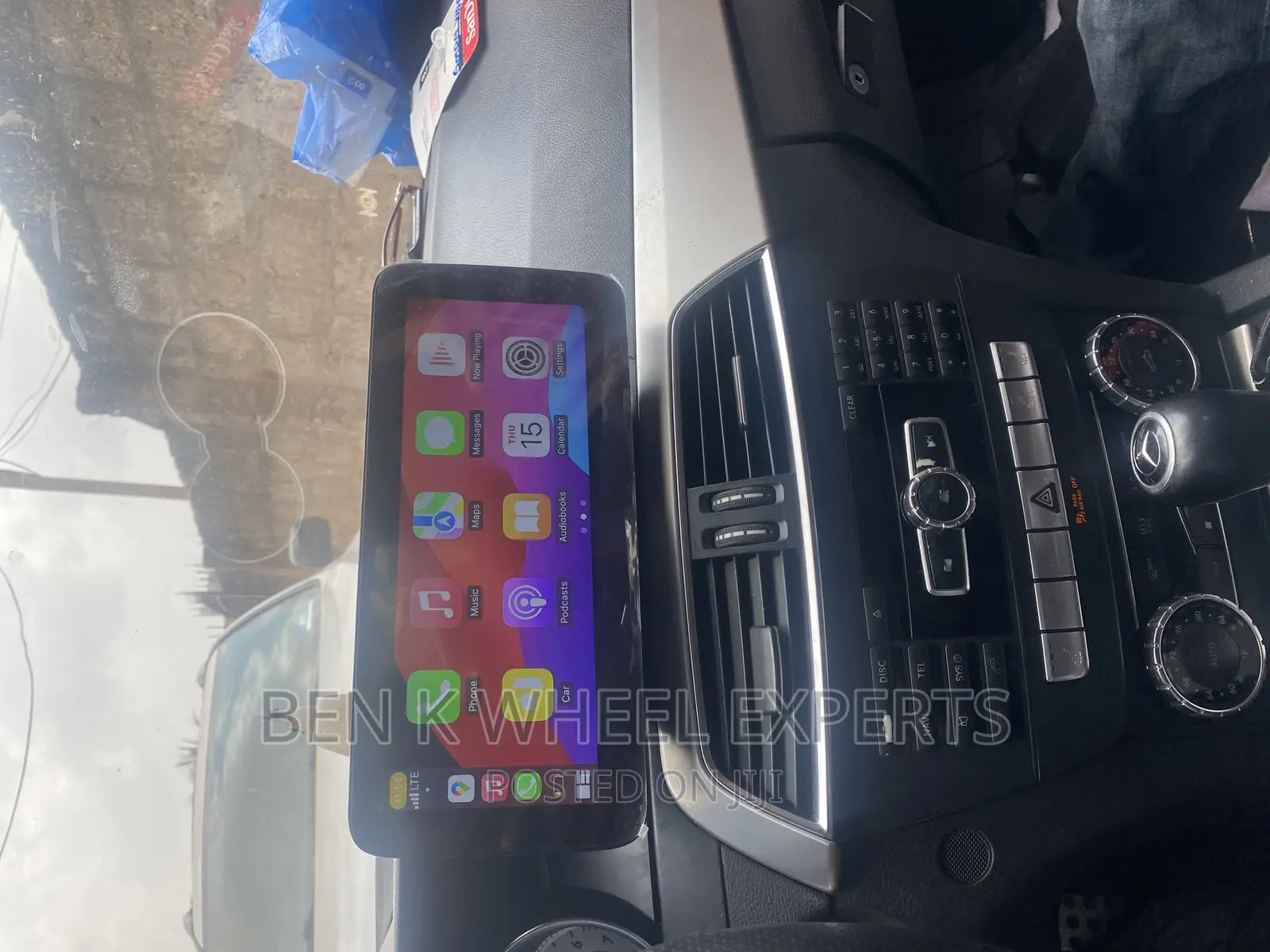 Mercedes Benz C300 Android Carplay Screen