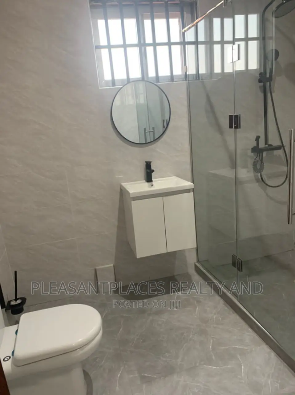 2bdrm Apartment in Pleasantplaces, West Legon for rent