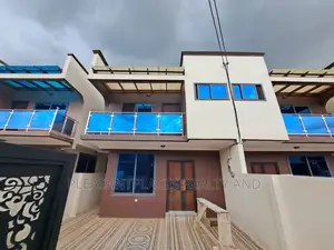 3bdrm Duplex in Pleasantplaces, Oyarifa for rent