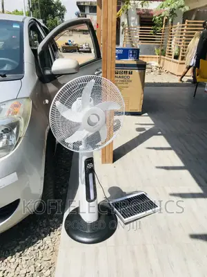 Designed Clinnette Rechargeable Fan With Solar Panel