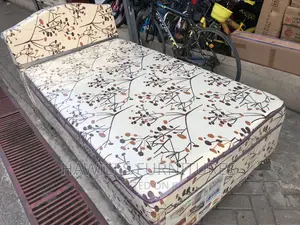 Inbuilt Bed With Mattress