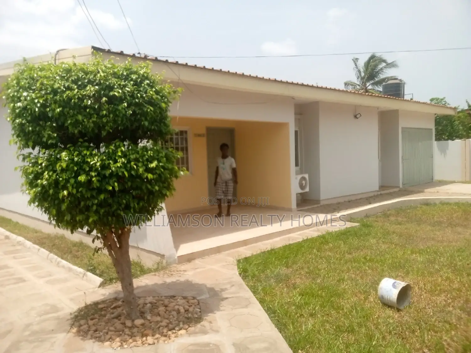 4bdrm House in Community 19 Estate,, Spintex for rent