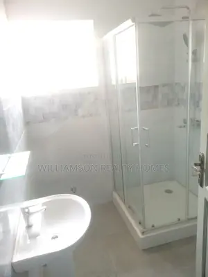 4bdrm House in Community 19 Estate,, Spintex for rent