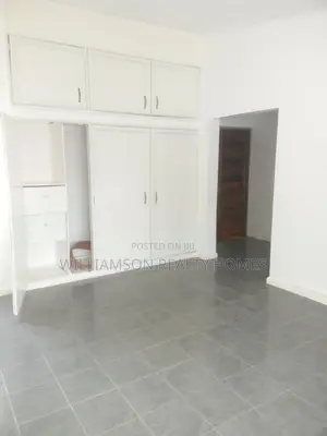 4bdrm House in Community 19 Estate,, Spintex for rent