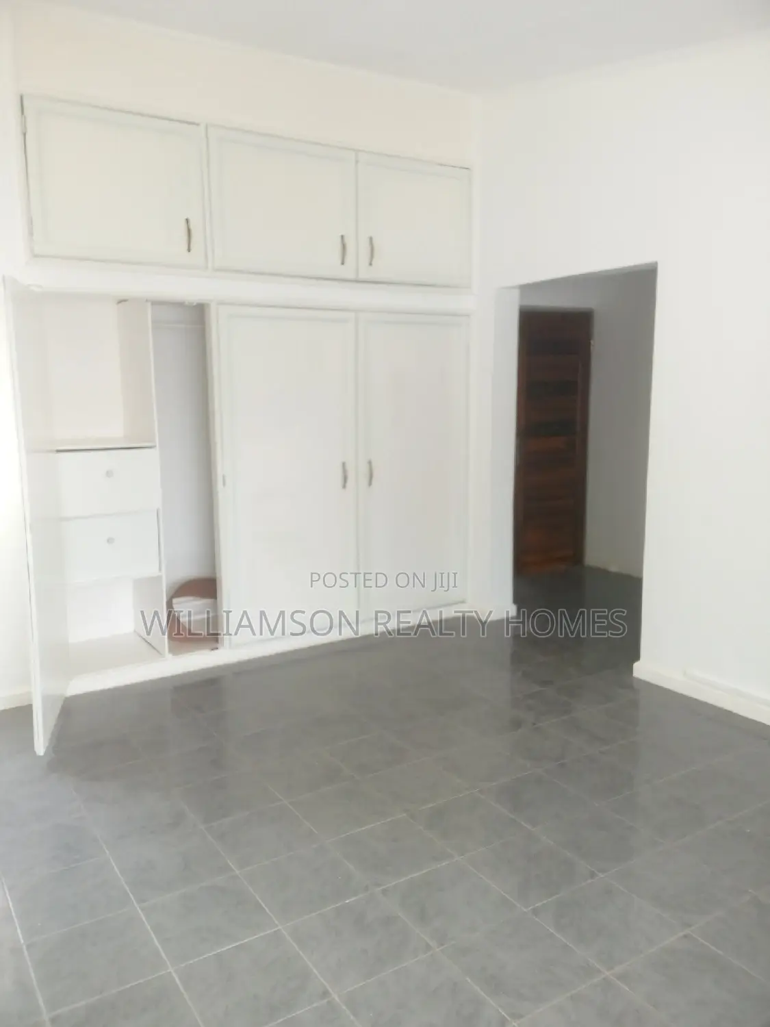 4bdrm House in Community 19 Estate,, Spintex for rent