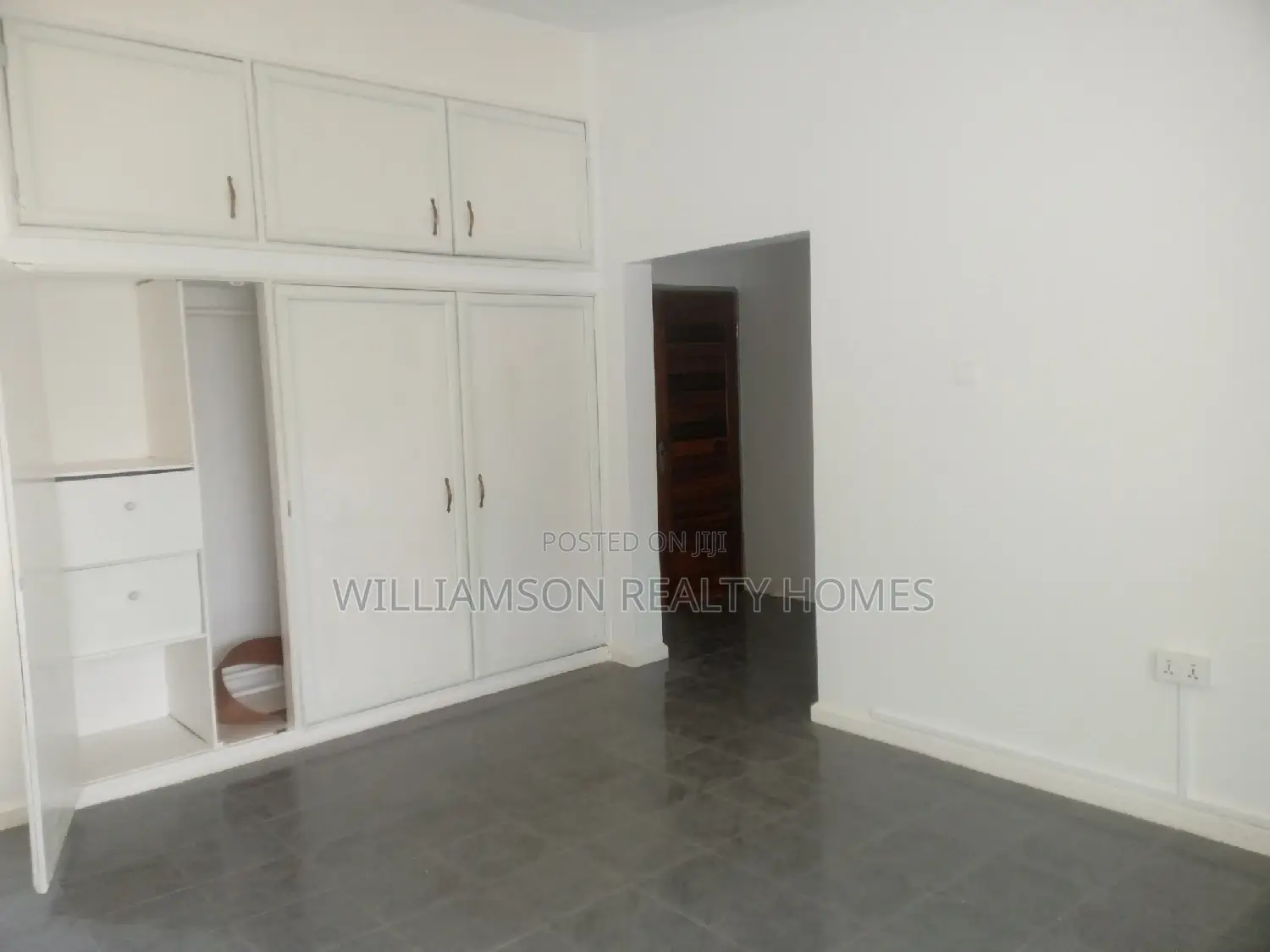 4bdrm House in Community 19 Estate,, Spintex for rent