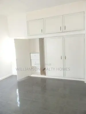 4bdrm House in Community 19 Estate,, Spintex for rent
