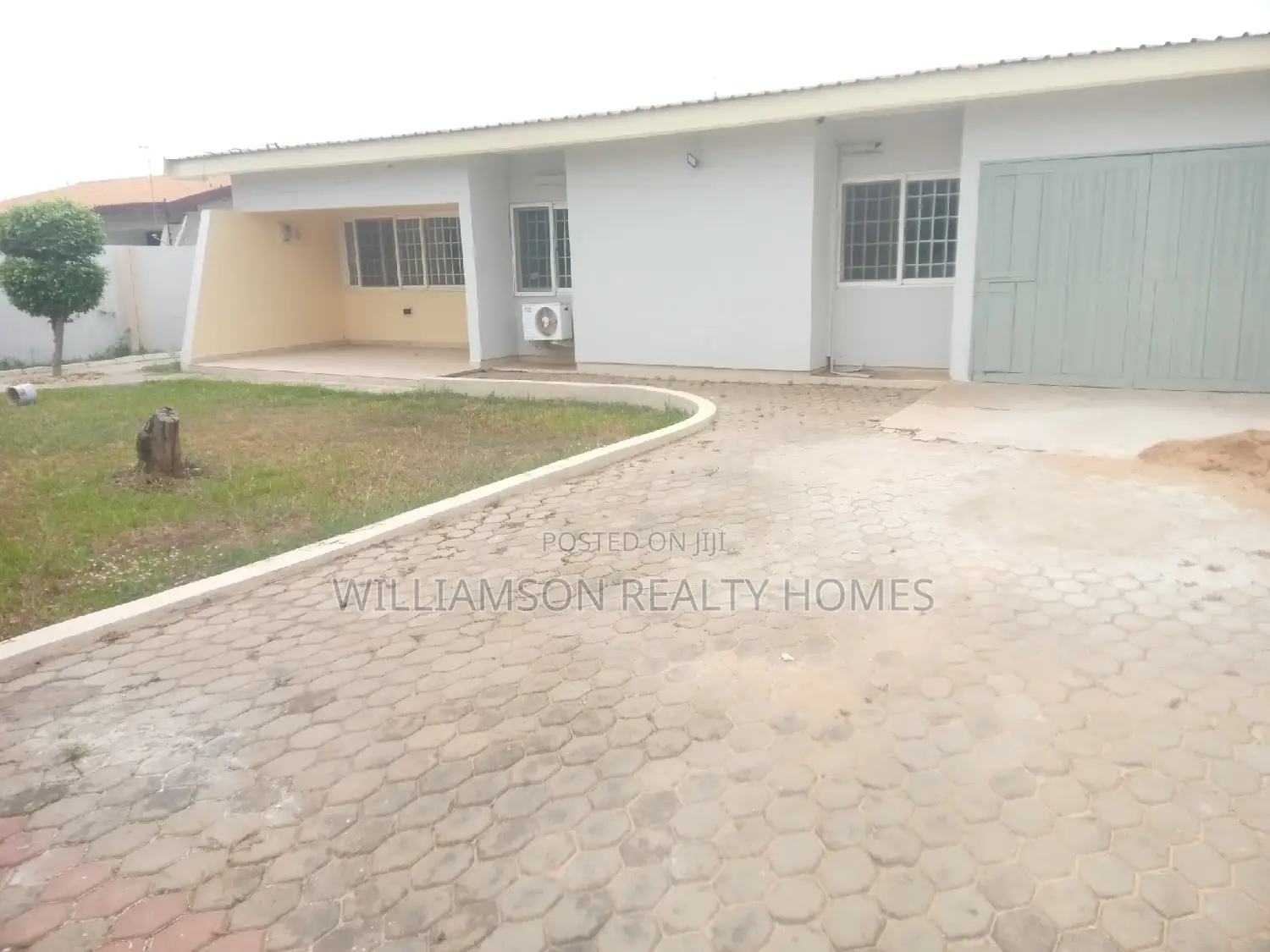 4bdrm House in Community 19 Estate,, Spintex for rent