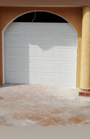 Triple Automatic Garage Door With Remote