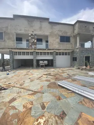 Triple Automatic Garage Door With Remote