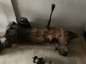 Nissan Hardbody Pickup Gear Box Transmission